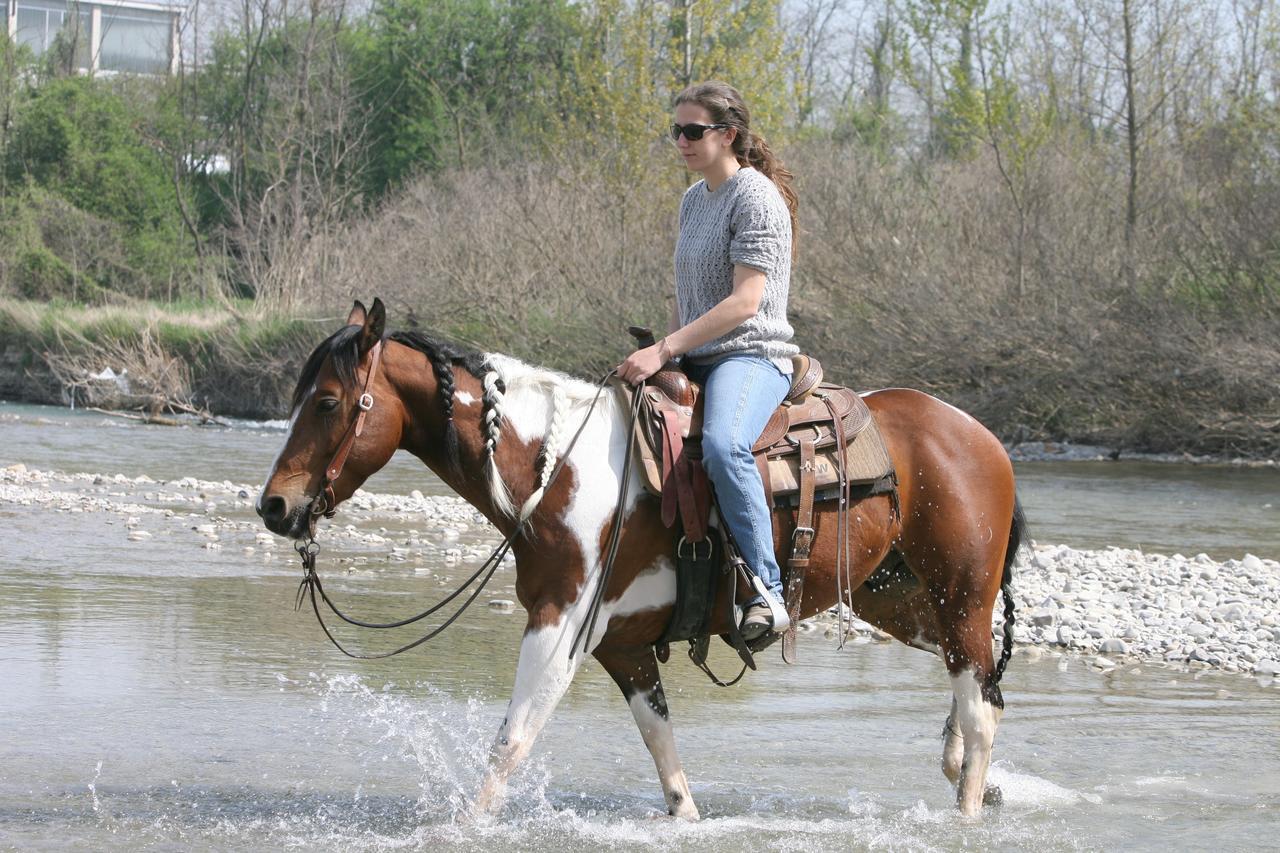 Cowboys Guest Ranch Hotel Voghera Ngoại thất bức ảnh