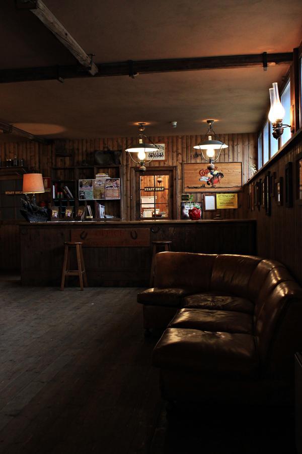 Cowboys Guest Ranch Hotel Voghera Ngoại thất bức ảnh