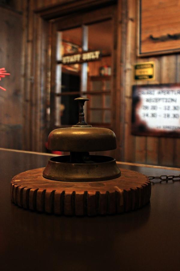 Cowboys Guest Ranch Hotel Voghera Ngoại thất bức ảnh