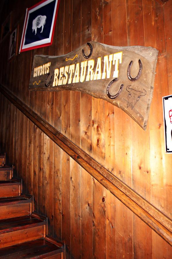 Cowboys Guest Ranch Hotel Voghera Ngoại thất bức ảnh
